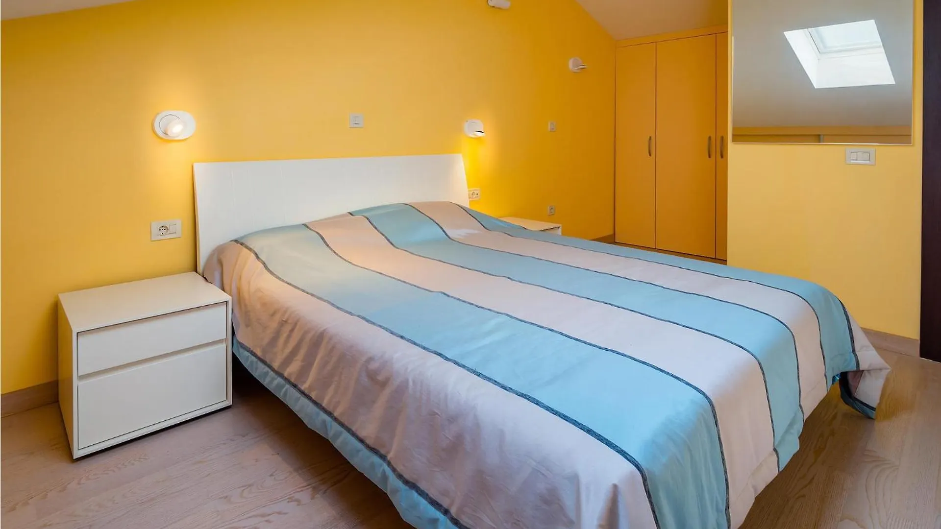 3 Bedroom Beautiful Apartment In Moscenicka Draga