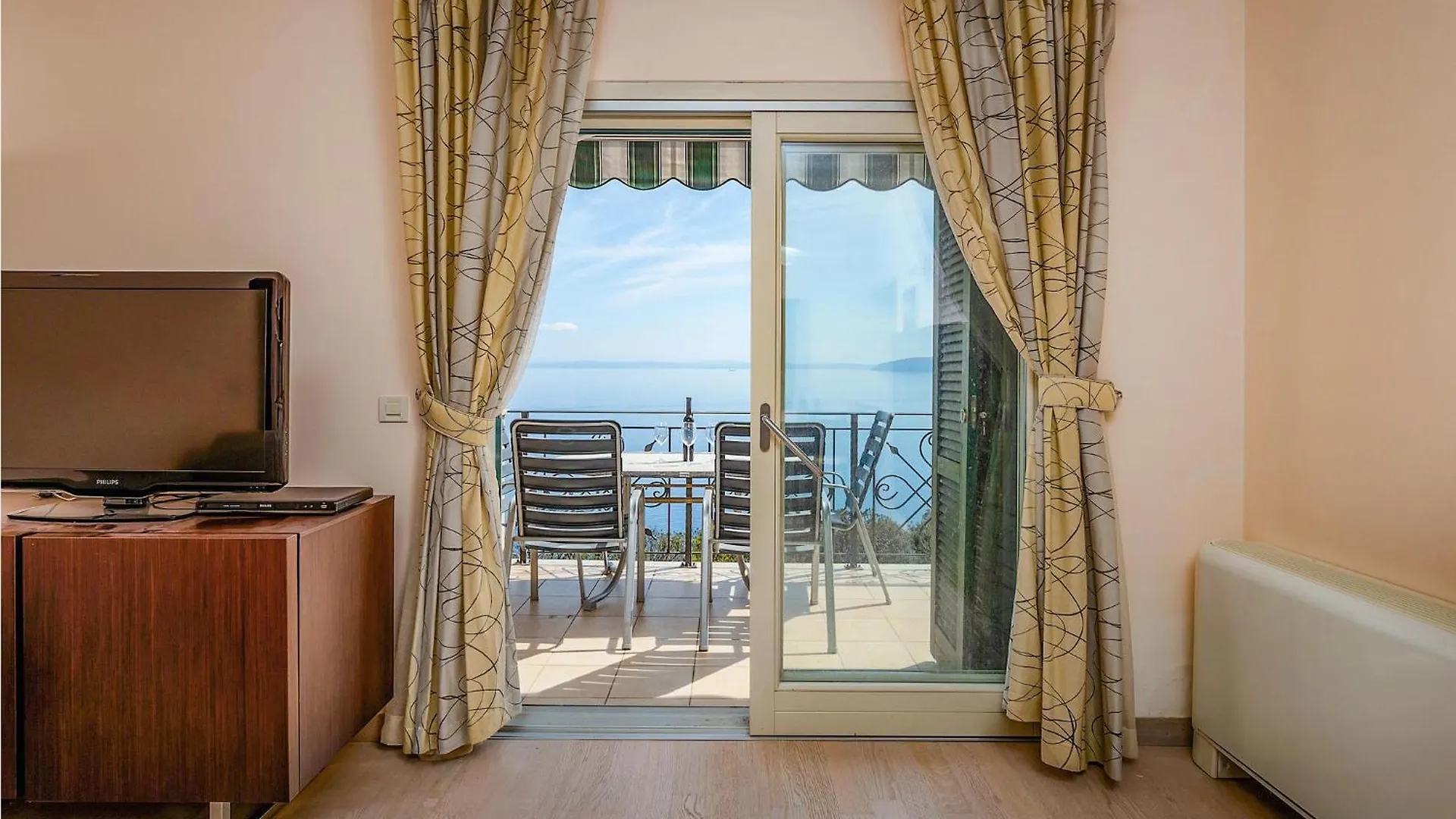 3 Bedroom Beautiful Apartment In Moscenicka Draga 0*,  Croatia