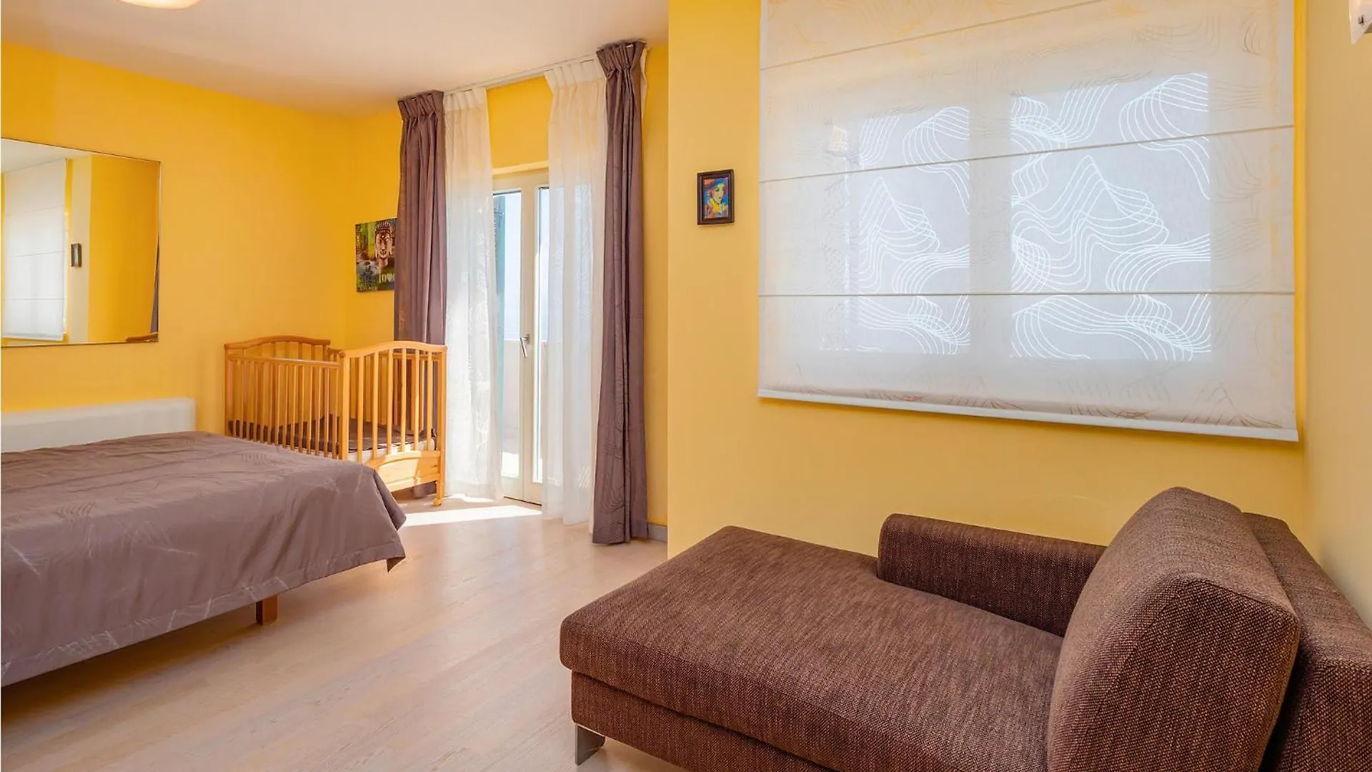 3 Bedroom Beautiful Apartment In Moscenicka Draga