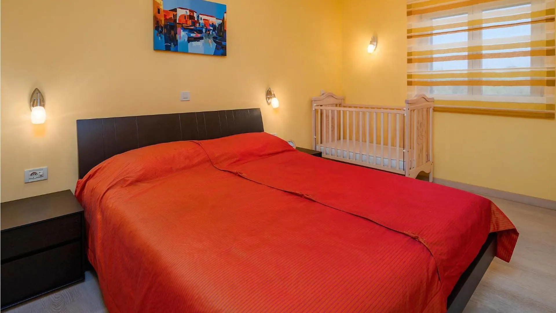 3 Bedroom Beautiful Apartment In Moscenicka Draga